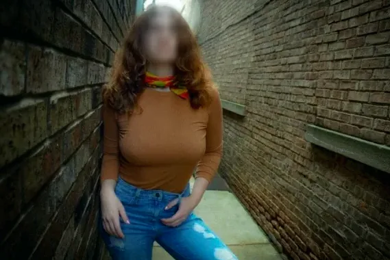Ailsa, 32