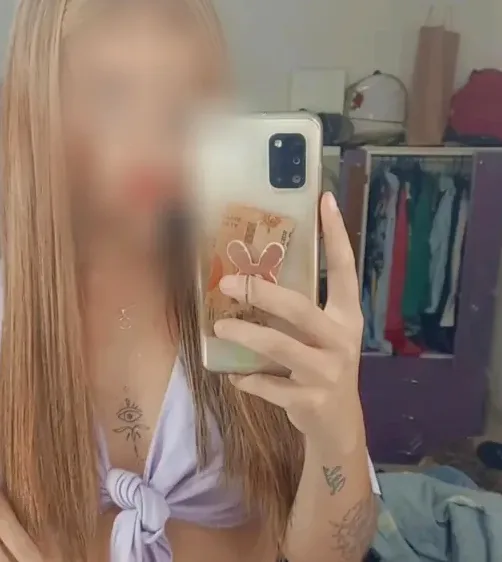 Ailsa, 33