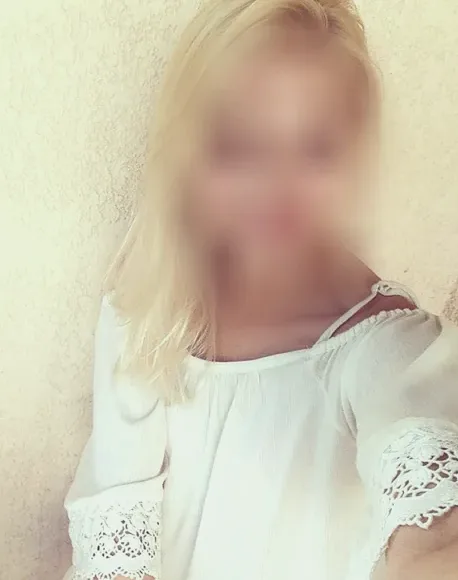 Dina, 34