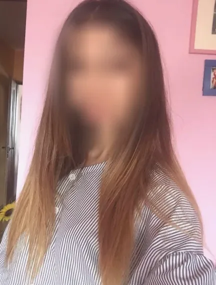 Kelly, 28