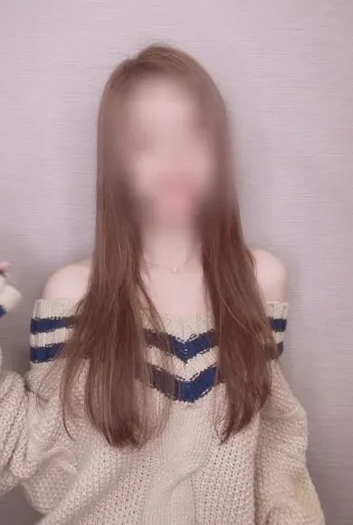 Leanne, 28