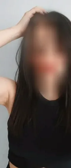 Leila, 26