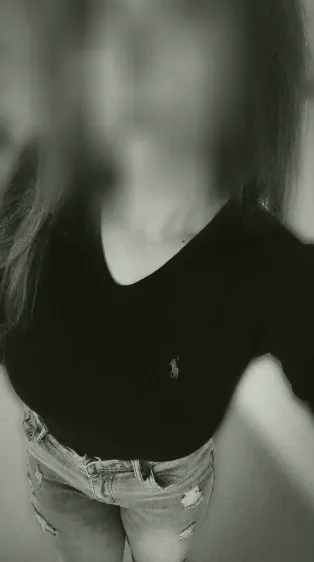 Mariam, 26