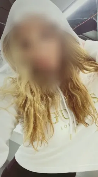 Olivia, 31