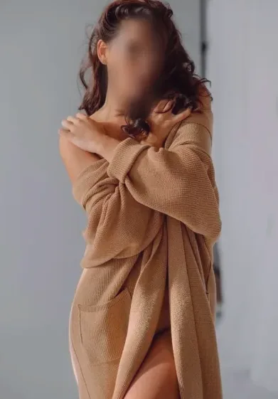 Paige, 35
