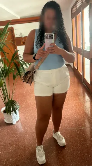 Rosie, 33