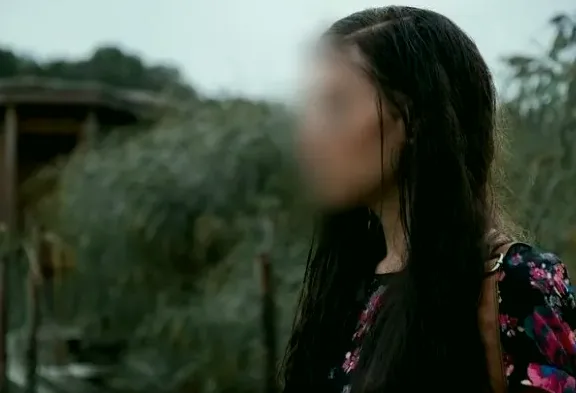 Sarah, 40