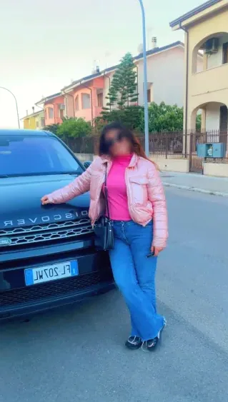 Sofia, 36