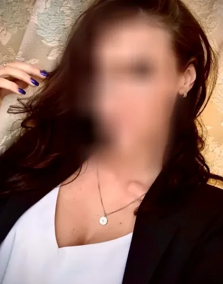 Sophie, 33