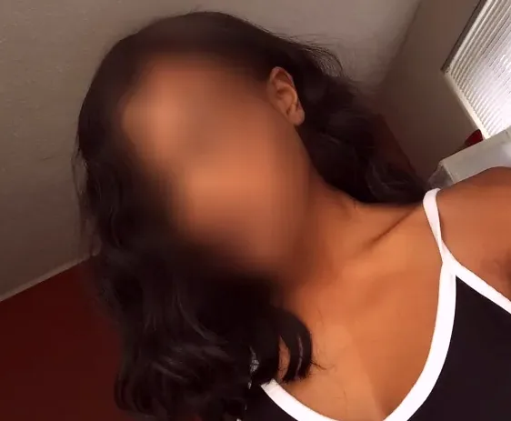 Zoe, 25